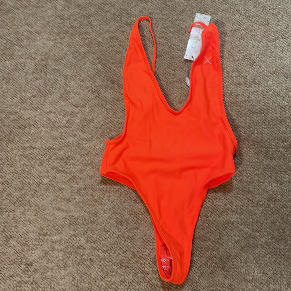 BOUTINE LA - Wild Orange Retro One Piece II.
Size - M
NWT